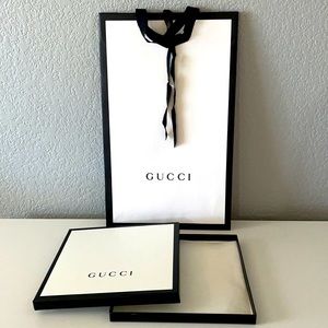Authentic Gucci Gift Box w. Shopping Bag